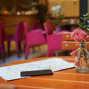 فندق بست وسترن أوه تروكاديرو, باريس