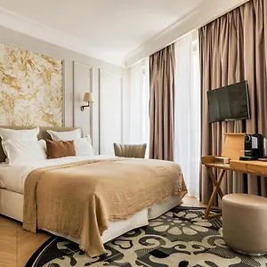 Maison Pigalle Paris